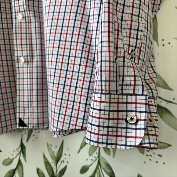 Untuckit Cotton Button Down Shirt. Red/White/Blue. XXL. - Picture 4 of 7